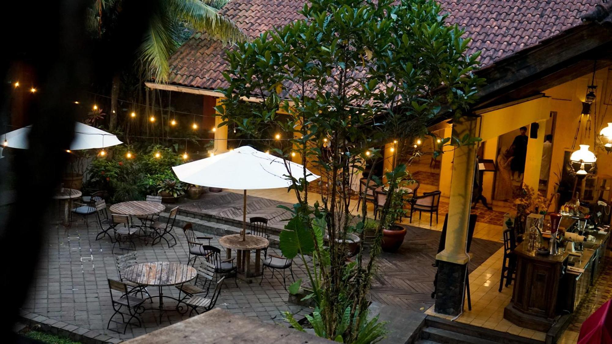 Kayu Arum Resort Salatiga Exterior foto
