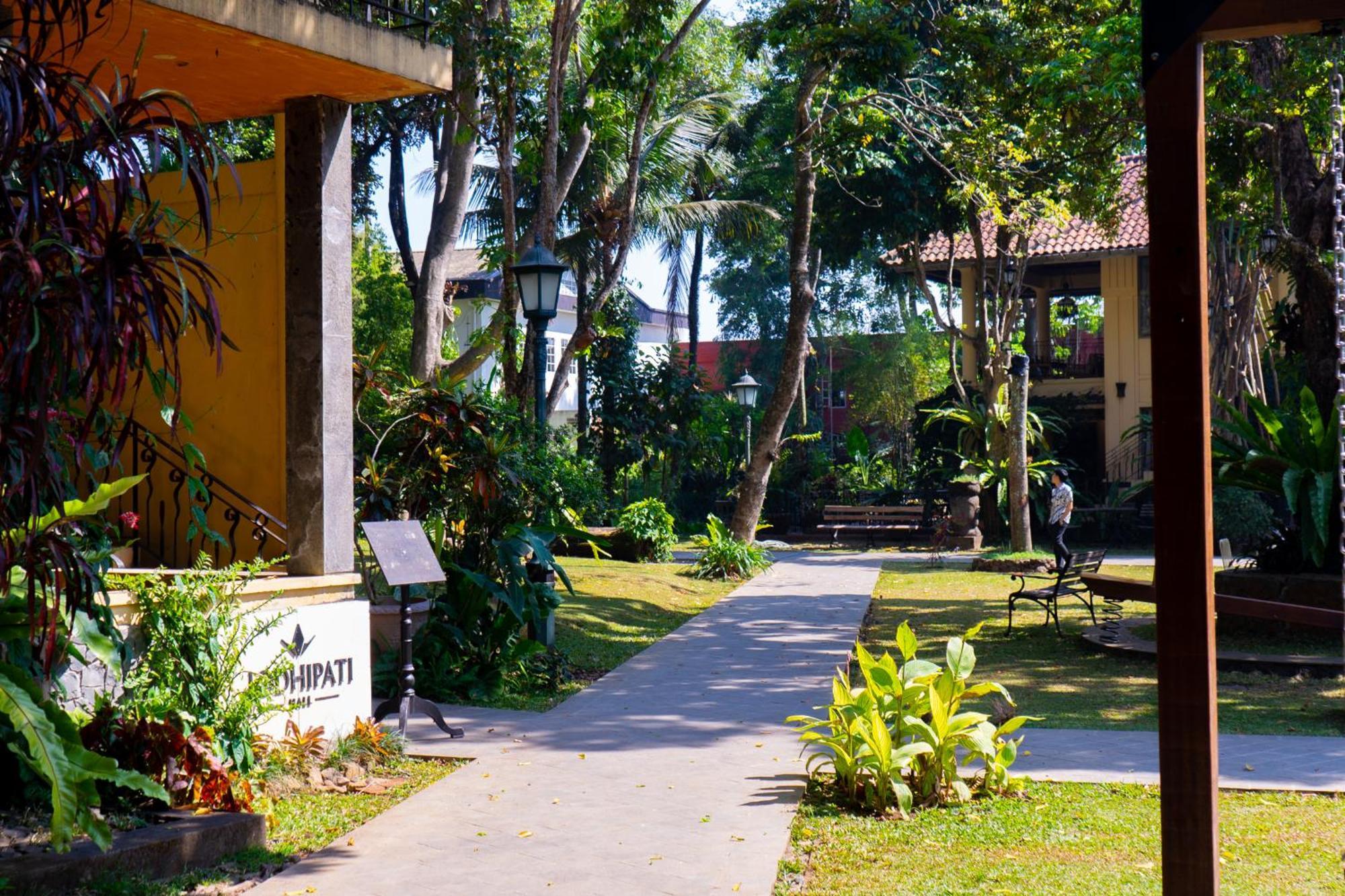 Kayu Arum Resort Salatiga Exterior foto